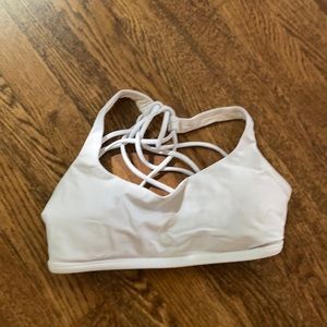 Lululemon sports bra size 6